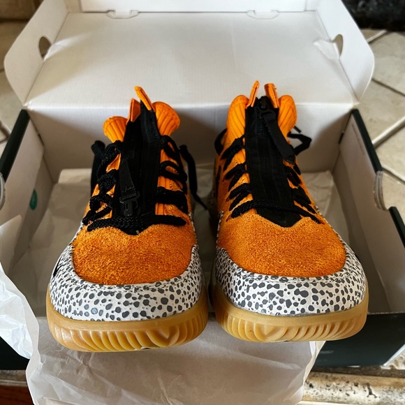 Atmos x Nike LeBron 16 Low “Safari” - Picture 5 of 9